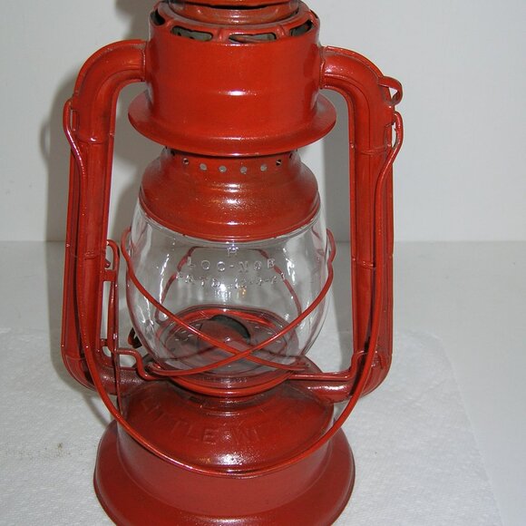 Antique DIETZ LITTLE WIZARD OIL LANTERN w/Dietz Glass USA 11.5" Tall NICE!!! B - Picture 5 of 8